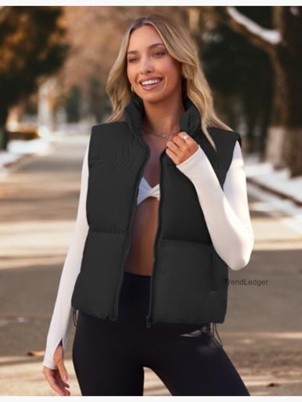 Women's Sleeveless Puffer Vest - Lightweight Stand Collar Zip Up Quilted Jacket - Picture 2 of 7